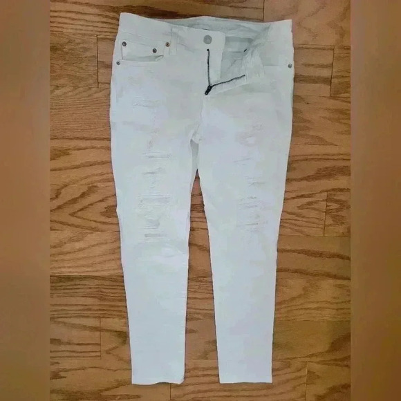White American Eagle Distressed Jeans Low-rise 32x30 - Picture 1 of 3